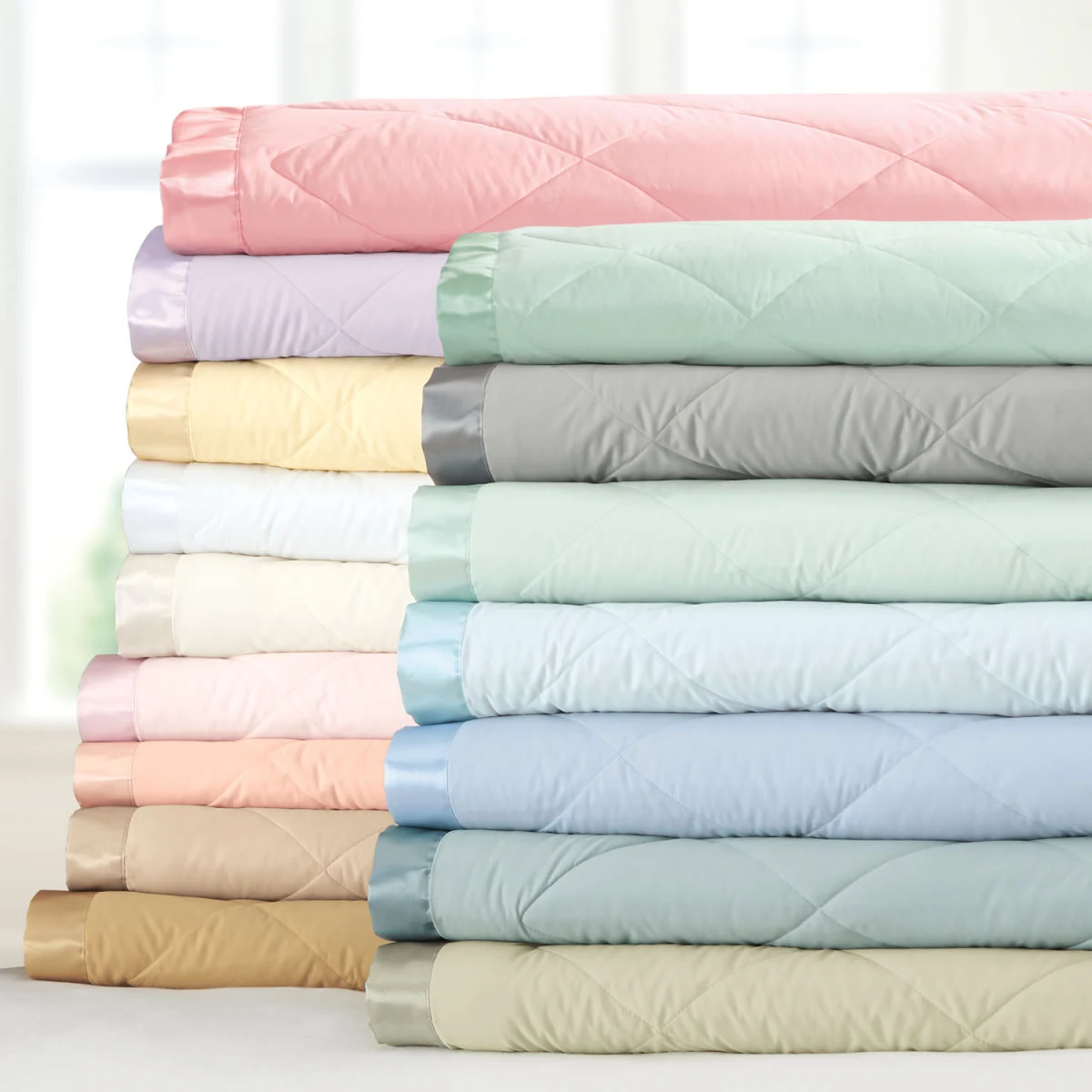 Cuddledown Oversized Sateen Down Blanket