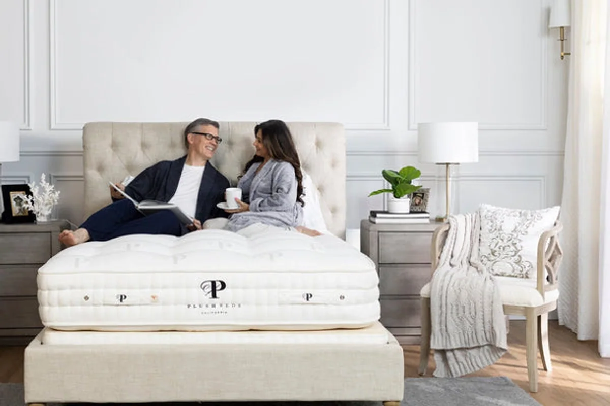 PlushBeds Royal Bliss (10-inch Medium) mattress